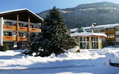 Korutanské Alpy - hotel Trattnig s bazénem - Top skipas v ceně...