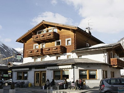 Hotel Garni Caravasc