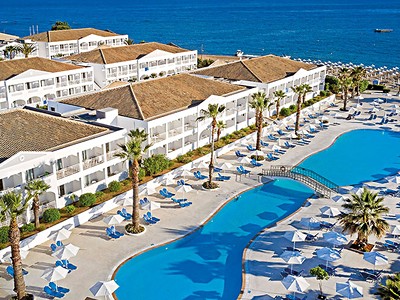 Hotel Sandy Beach Resort