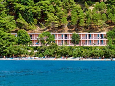 Omiš, Hotel Brzet