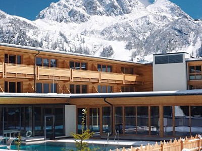 Nassfeld - hotel Sonnenalpe na sjezdovce s wellness a bazénem...