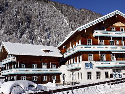 Alpy - Grossglockner - SporthotelScol s bazénem, vedle sjezdov...