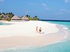 ANGAGA ISLAND RESORT AND SPA 4*    PLÁŽ