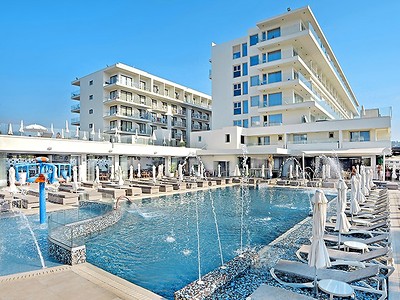 Hotel Nelia Beach