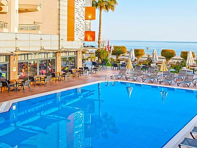 Hotel Monart City