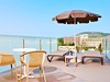 Balkon hotelového pokoje