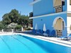 Bazén u studií Apollon