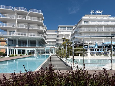Hotel Le Soleil s bazénem