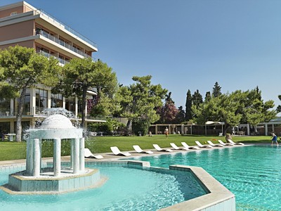 Kalamaki Beach Resort