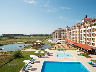 Sunrise ALL Suites Family Resort