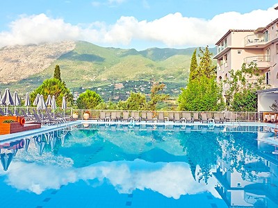 Hotel Koukounaria Hotel & Suites