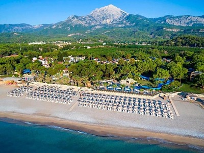 Pirates Beach Club