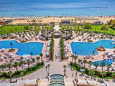 Hotel Dit Majestic Beach Resort