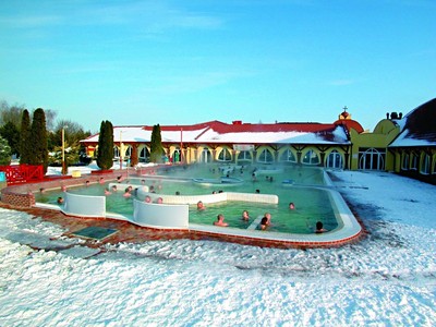 Hotel Thermal Varga / Hotel Aqua