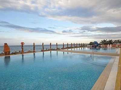 Aylimas Beach & Resort