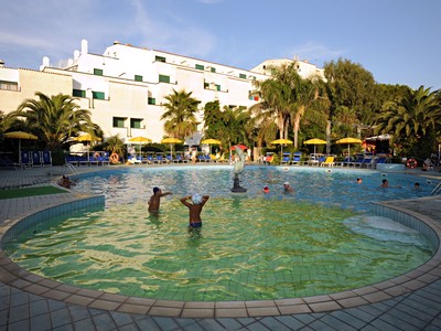 Marina Club Hotel