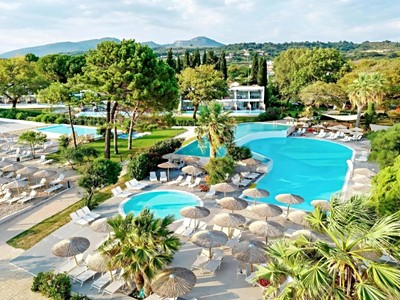 Ninos Grand Beach