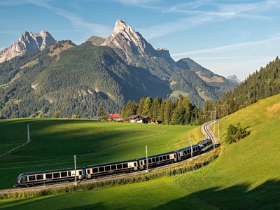 Panoramatickým Goldenpass Expresem k Ženevskému jezeru