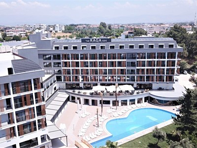 Hotel The Raga Side