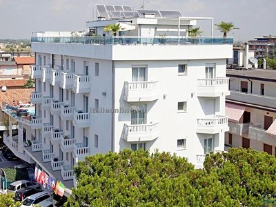 Hotel Tropical