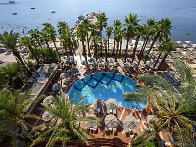 Elegance Hotel