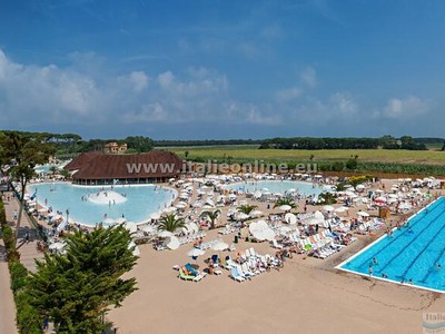 Hu Park Albatros Village