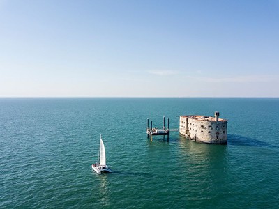 To nejlepší z La Rochelle + Bordeaux + Pevnost Boyard (letecky z Prahy)