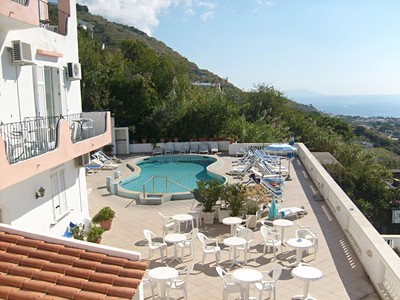 Hotel La Ginestra: Letecký zájezd 9 nocí