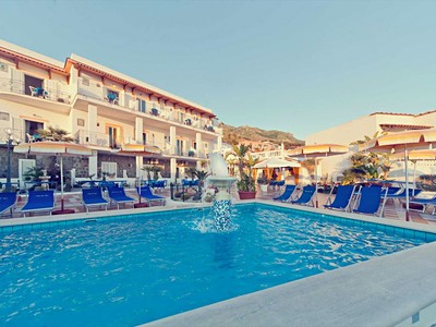Hotel Riva Del Sole: Letecký zájezd 9 nocí