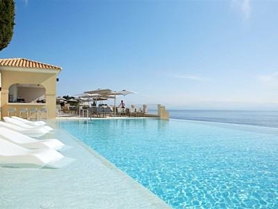 Nido, Mar-Bella Collection