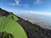 Výhled ze stanu ve výškovém táboře (4100 m)