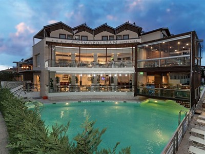 Cosmopolitan hotel and Spa