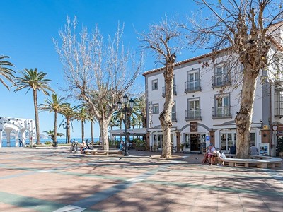 Hostal Marissal by Dorobe