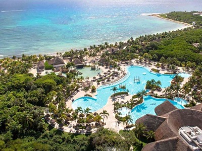 Grand Palladium Colonial Resort & Spa