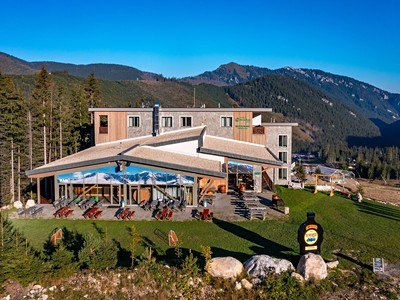 Hotel Strachan Family