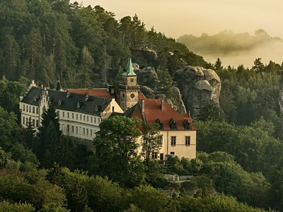 Zámecký Hotel Hrubá Skála