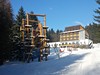 Hotel Kamzík - Česká republika Karlov pod Pradědem - pohled na hotel v zimě