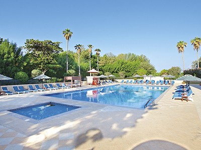 Hotel Bm Beach Hotel
