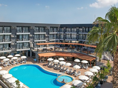 Hotel Clover Magic Park