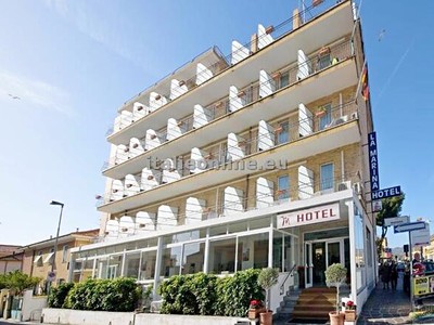 Hotel La Marina