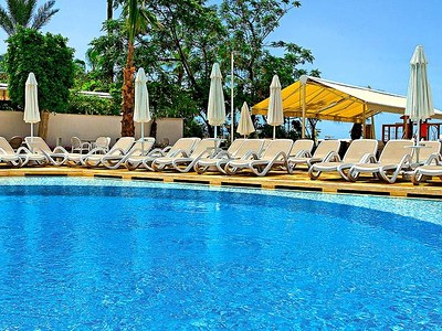 Xperia Saray Beach