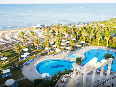 Hotel Cesars Side