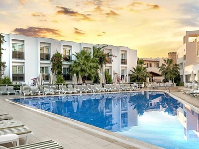 Club Shark Hotel