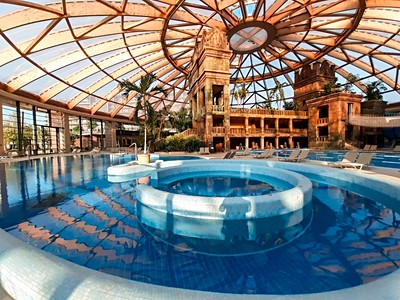 2025 | Aquaworld Resort: Akční pobyt s polopenzí 4=3