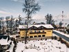 Tatry Holiday Resort Slovensko Veľký Slavkov - pohled na apartmánový dům v zimě