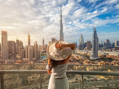 Dámská jízda v Dubaji + Plavba v Dubai Marina + Let Balónem