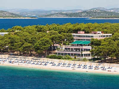 Hotel Zora: Pobyt se snídaní nebo polopenzí