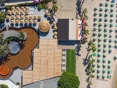 Very Chic Hotel