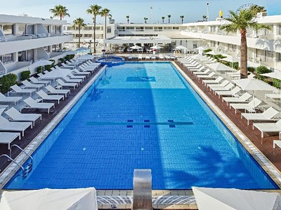 Melpo Antia Hotel and Suites