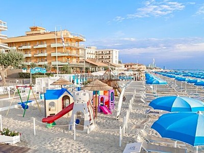 Hotel Cola